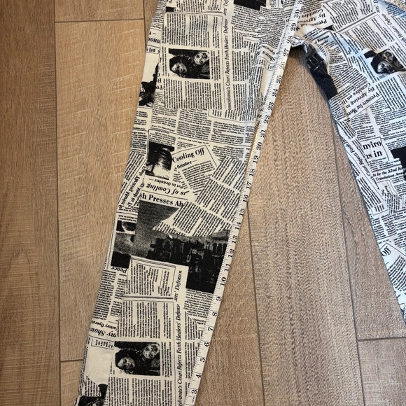 ET CLET - Newspaper - Jeans - Picture 13 of 15